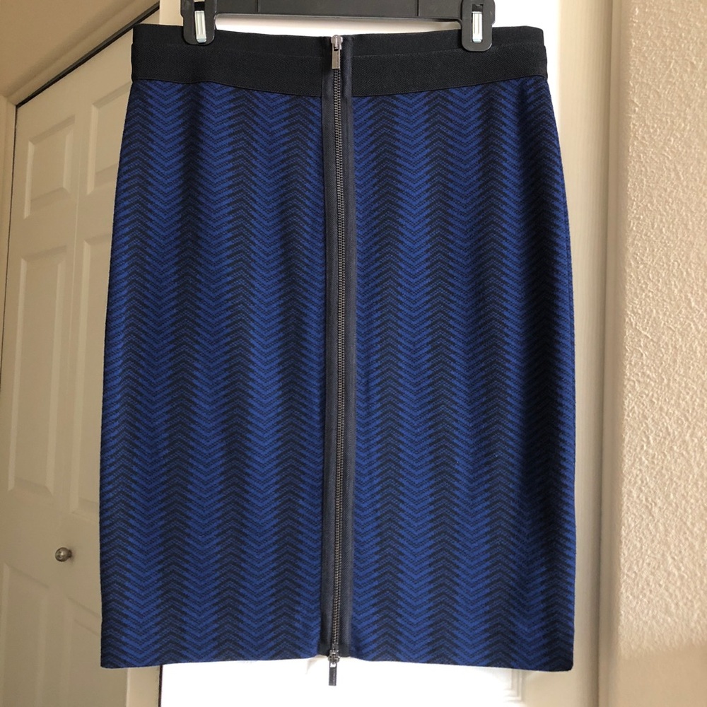 BCBGMAXAZRIA Pencil Skirt with Exposed Zipper EUC